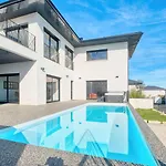 Bellevue 2, Piscine, Jacuzzi, Sauna Βίλα Champcevinel