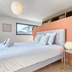 Bellevue 2, Piscine, Jacuzzi, Sauna Villa