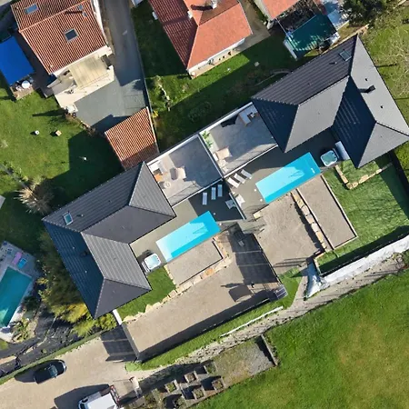 Bellevue 2, Piscine, Jacuzzi, Sauna *