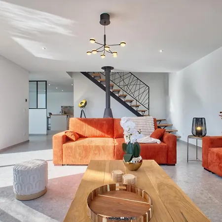 Bellevue 2, Piscine, Jacuzzi, Sauna Villa