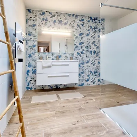 Bellevue 2, Piscine, Jacuzzi, Sauna * Champcevinel
