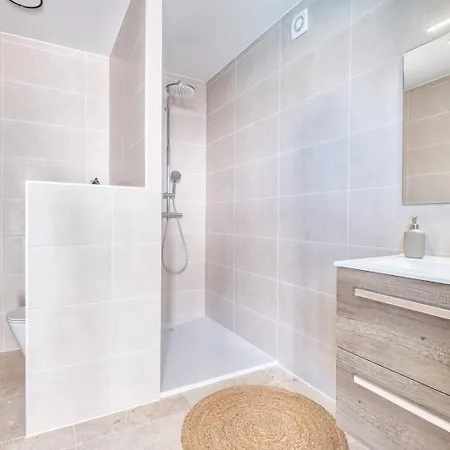 ヴィラ Bellevue 2, Piscine, Jacuzzi, Sauna *